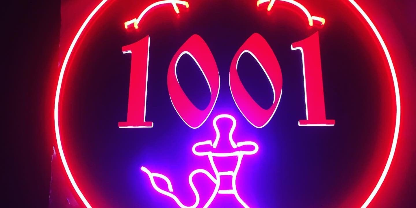 LED-неон чи класичний скляний неон: що обрати для вивіски